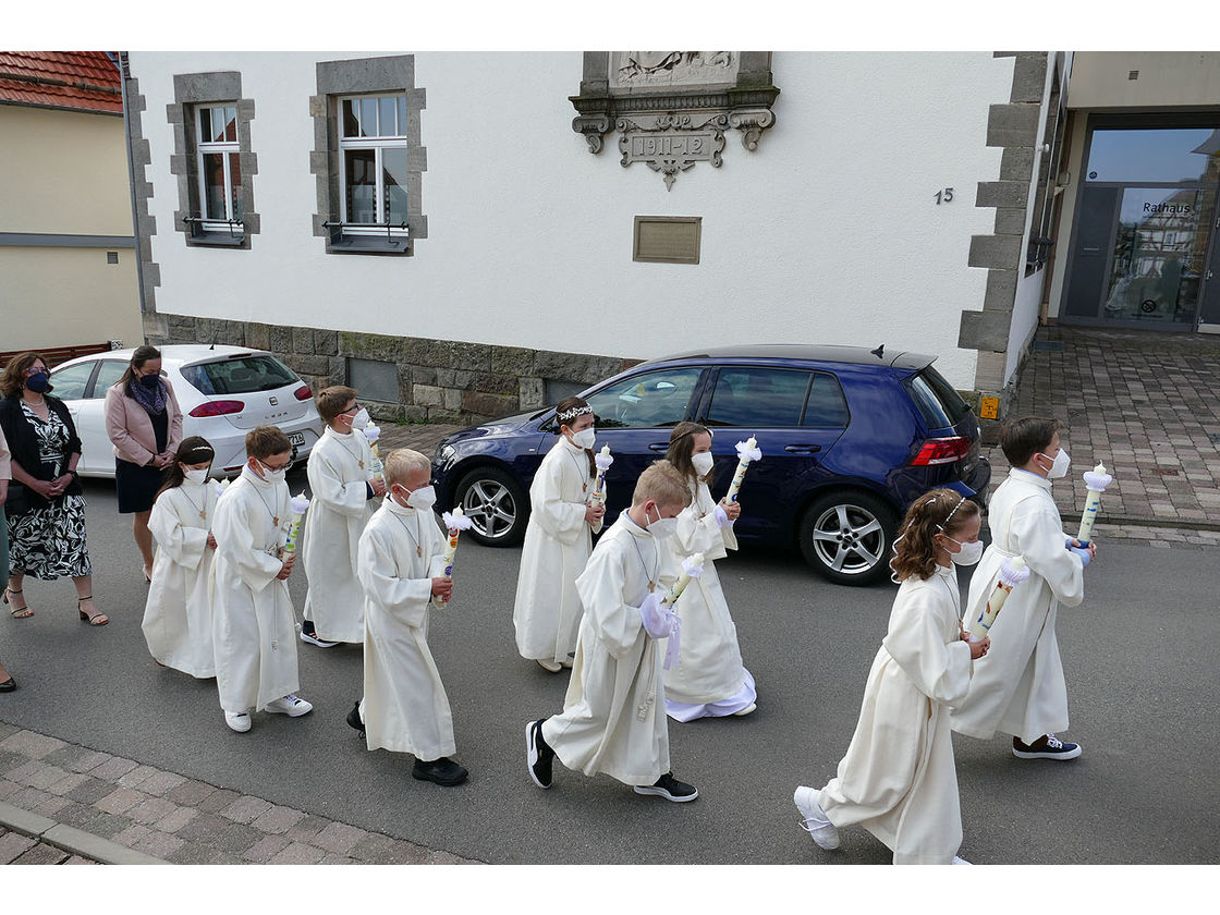 Feier der 1. Heiligen Kommunion in Sankt Crescentius (Foto: Karl-Franz Thiede)